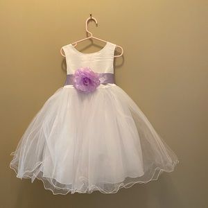 4/5t Flower Girl Dress with detached lavender bow